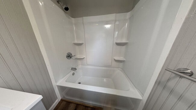 Photo - 606 Randolph St Unit Lower