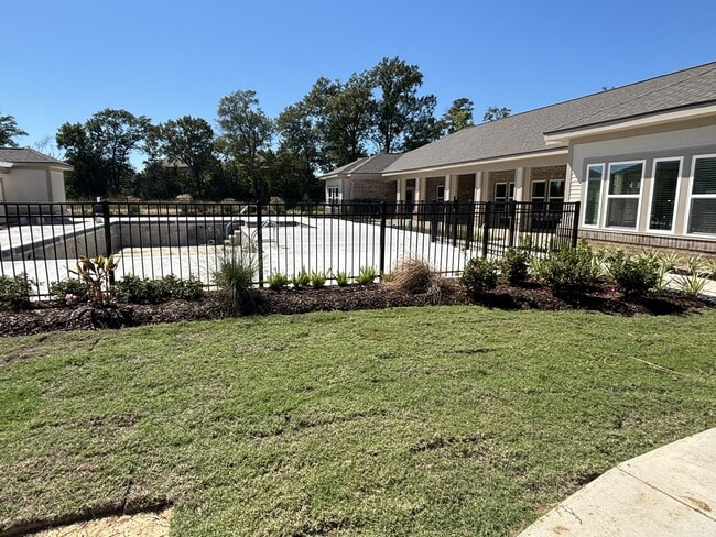 Photo - Arbours at Lake Charles