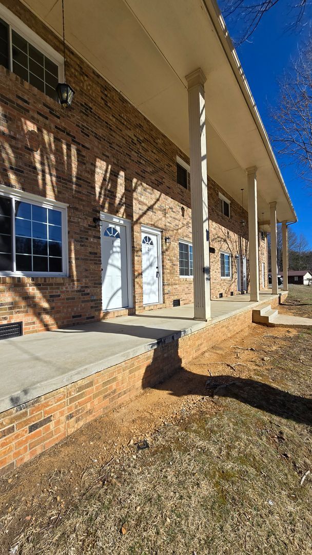 Photo - 2 Bedroom/ 1.5 Bathroom Townhouse Church Hill, TN