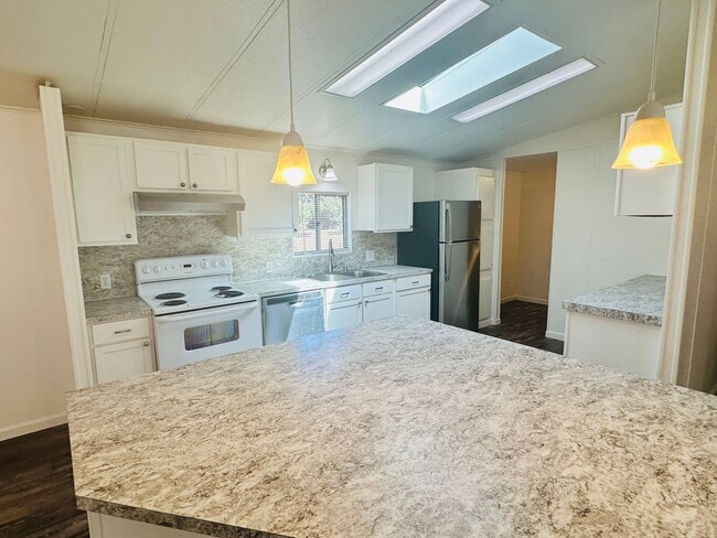 Photo - 14014 NE 70th Ave