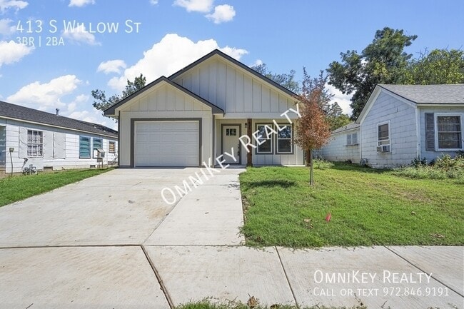 Building Photo - 413 S Willow St