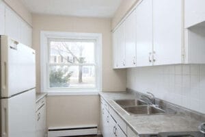 Photo - 2 BEDROOM-3 LEVEL TOWNHOME ON ARBOUR GLEN ...