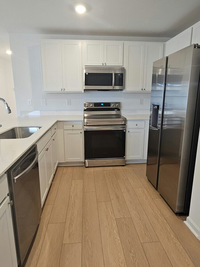 Photo - 184 Labrador Ln