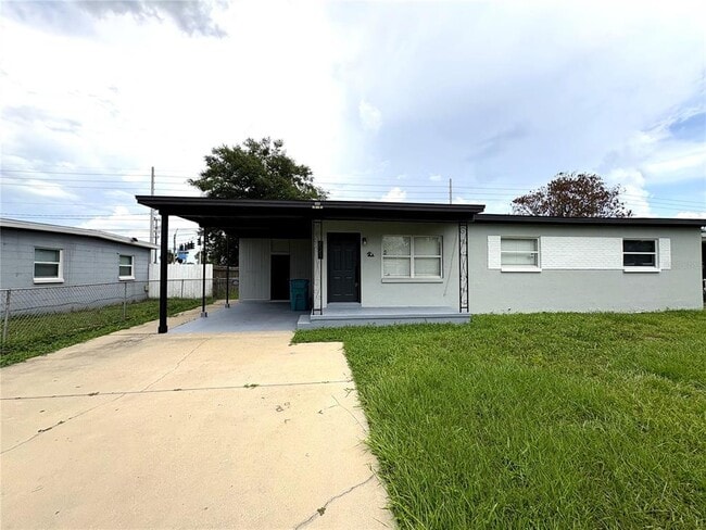 Building Photo - 821 S Solandra Dr