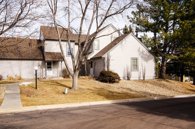 Photo - 272 Cobblestone Dr Townhome