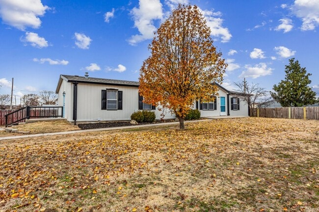 Photo - Abundant Space, Newly Remodeled 4 Bedroom ...