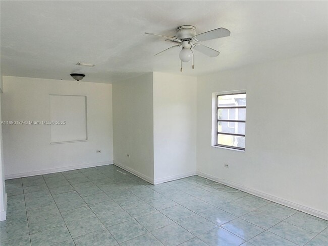 Photo - 1240 NE 143rd St