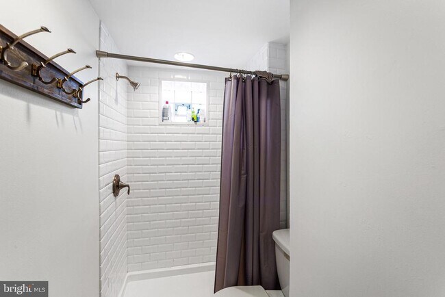 Photo - 140 Wendover St