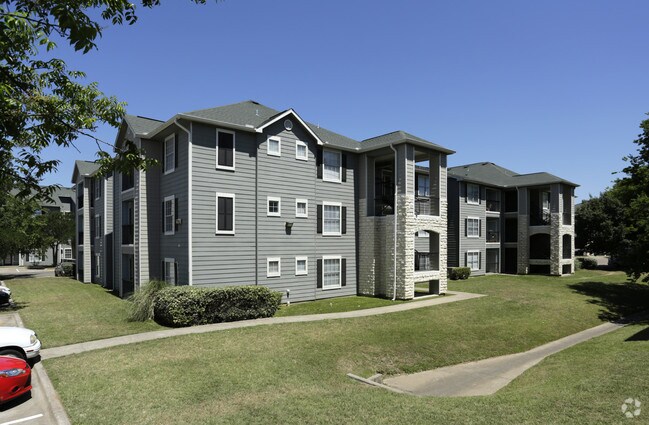 University Village At Austin Apartments For Rent In Tx University Village At Austin Apartments