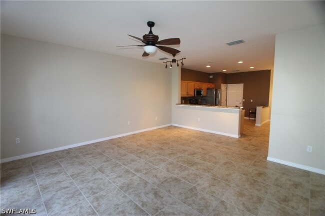1056 Hampton Cir