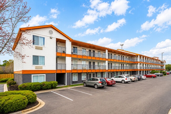 Select Baton Rouge- Building