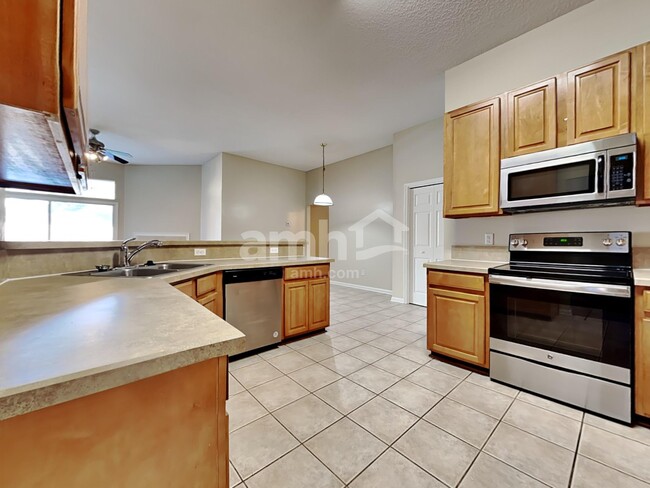 Photo - 392 Brierstone Ct