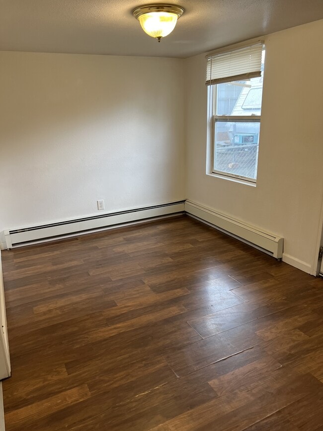 Photo - 207 1/2 S Clayton St