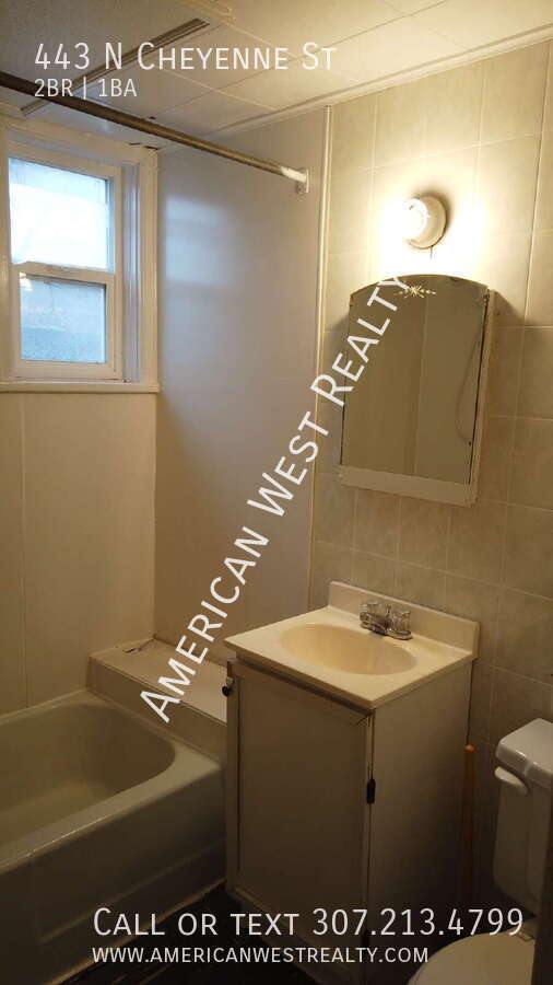 Photo - 443 N Cheyenne St