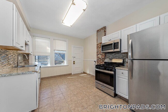 Photo - 44 Brackett St Unit 3