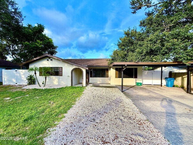 Building Photo - 929 Derbyshire Rd