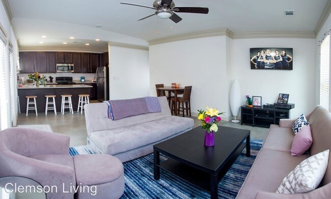 Photo - 106 Calhoun St