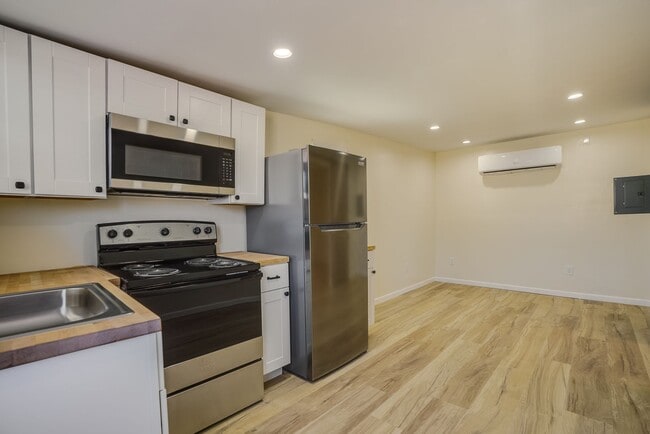 Photo - Headingly Ave (505) Unidad Casita