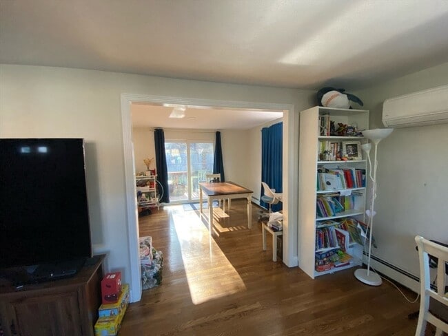 Photo - 52 Charles Rd
