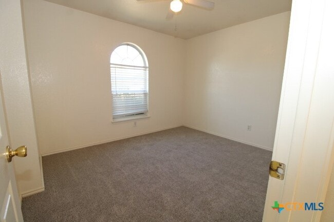 Photo - 1407 Saddle Dr