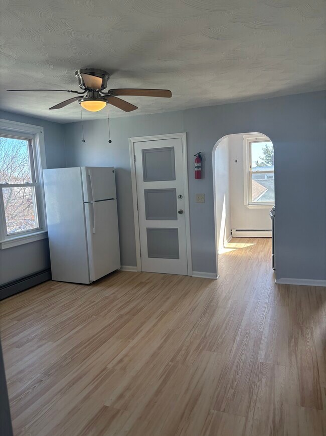 Photo - 110 Capital St Unit 3