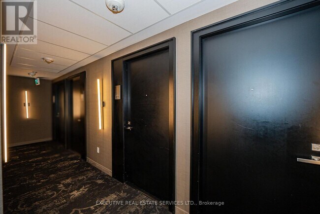 Photo - 31 Tippett Rd Unité 821