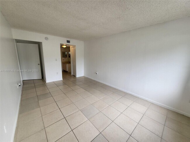 Photo - 721 N Pine Island Rd Unit 121