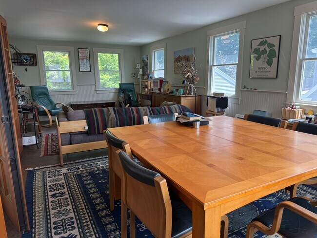 Photo - Furnished 3 bedroom home in Lebanon