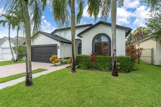 758 Lake Wellington Dr