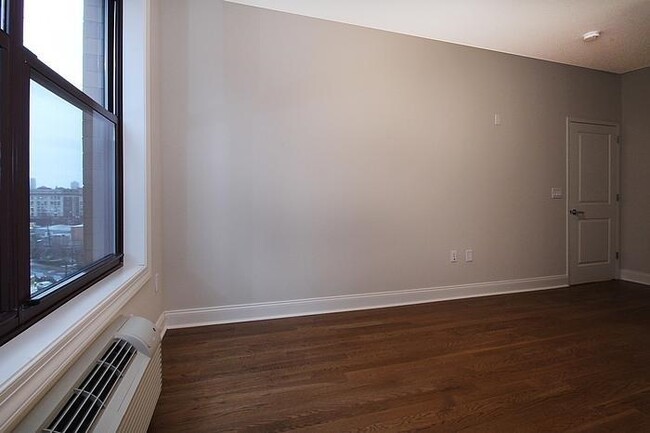 Photo - 100 Marshall St Unit # 403