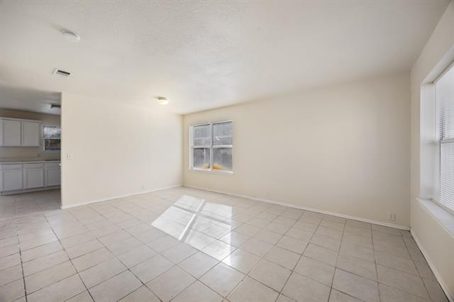 Photo - 211 Prentice Dr