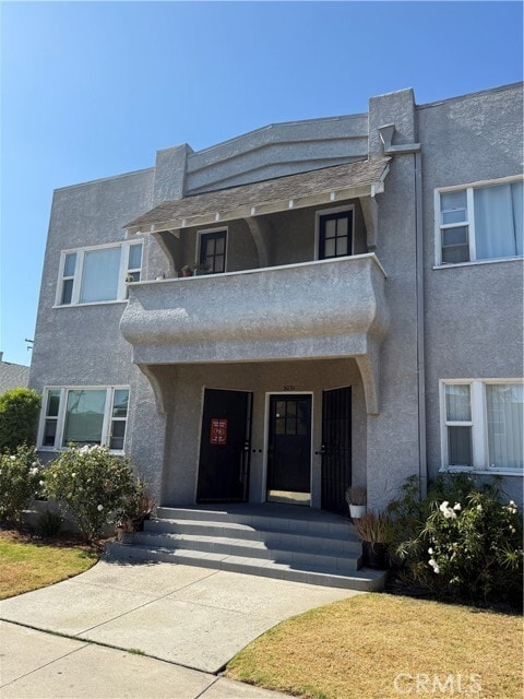 Building Photo - 3031 E 7th St Rental