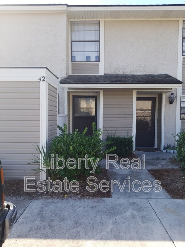 Building Photo - 727 S Main St Unit Apt 42