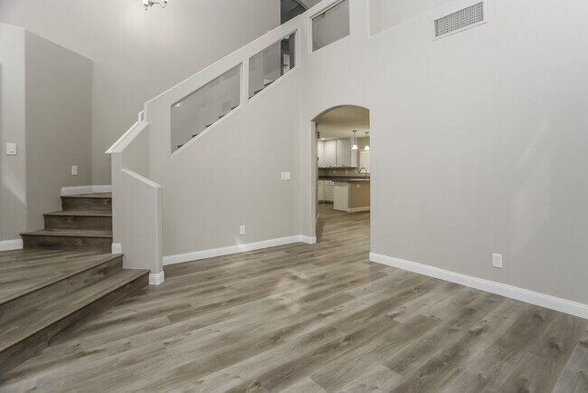 Photo - 8724 Honey Vine Ave