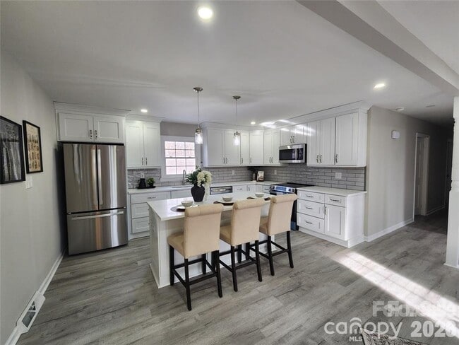 Photo - 2411 Kimway Dr