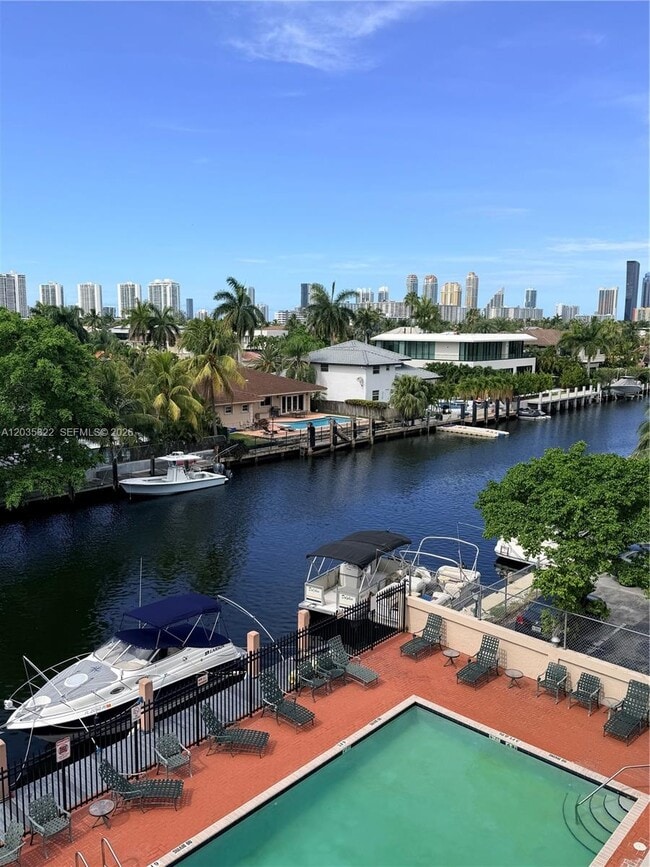 Building Photo - 2903 N Miami Beach Blvd Unit 406