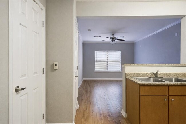 Photo - 2502 Leon St Unit 218