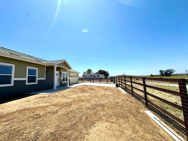 Photo - LUXE NEW BUILD ON PROPERTY IN MENIFEE!