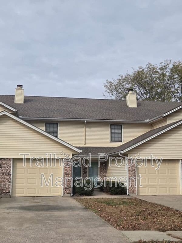 Photo - 505 NE Churchill St