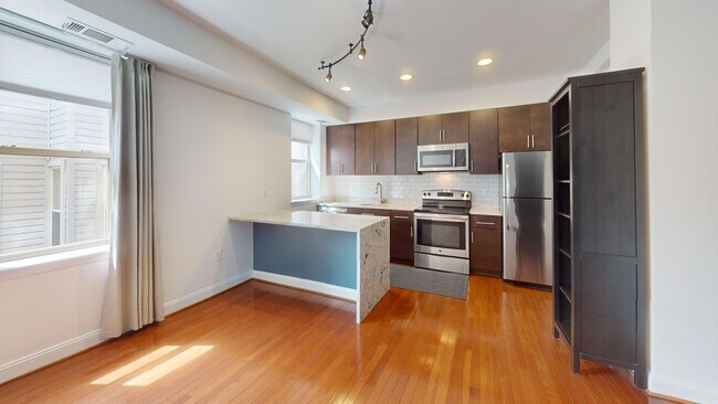 Photo - 1831 2nd St NE