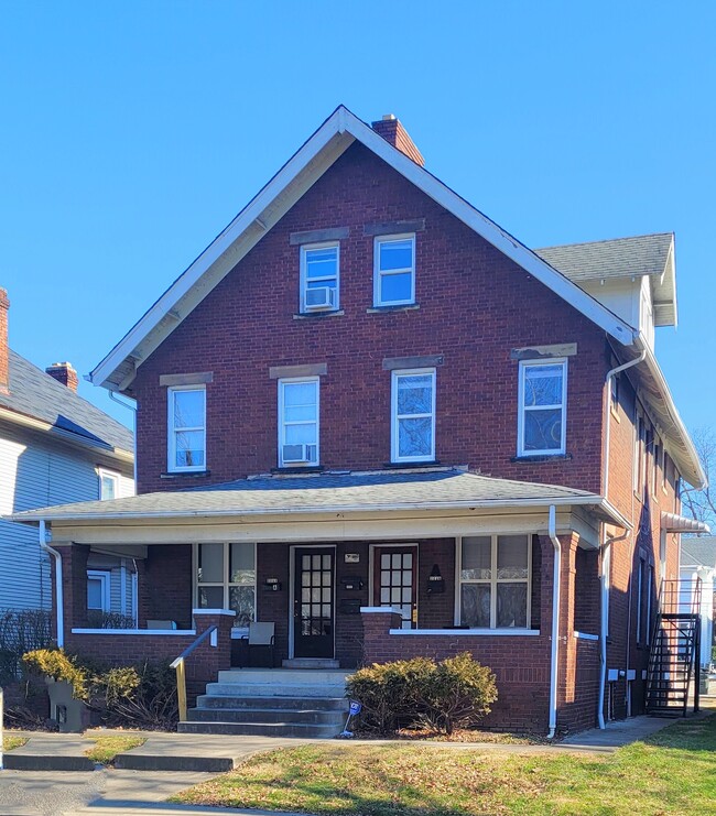 4-unit Apartment Bldg near OSU - 2210 Indianola Ave Apartment Unit 2210 B