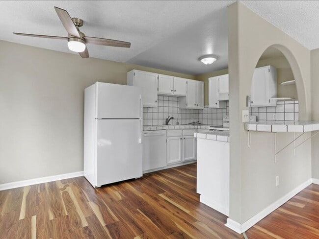 Photo - 526 S 40th Ave Unit Bldg. D 209