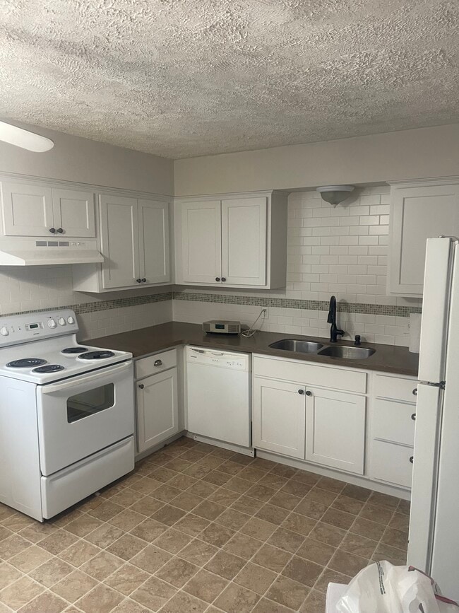 Photo - 5603 Estate Rd