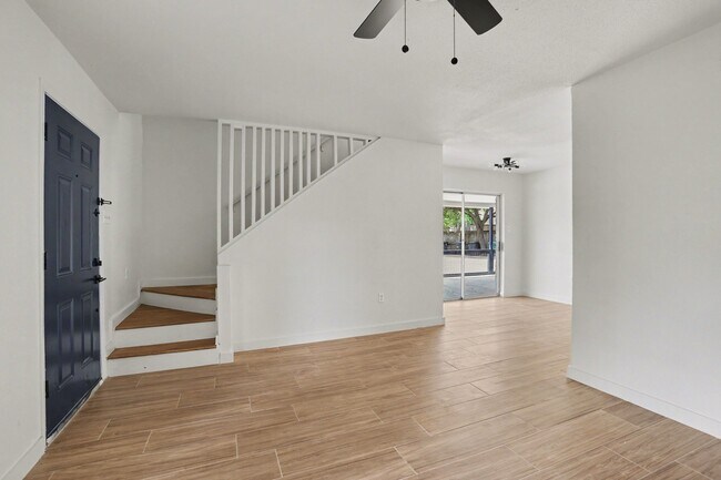 2119 Barr St Unidad C