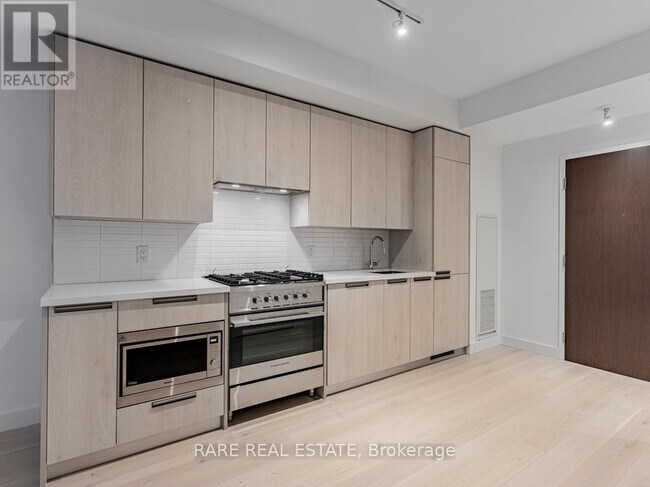 Photo - 160 Kingsway Crescent Unit 504