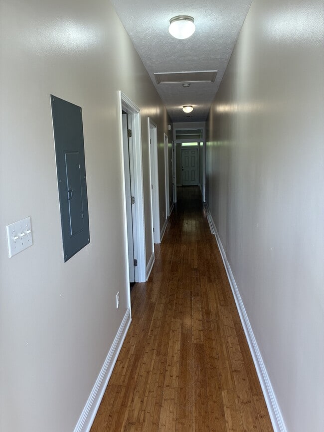 Photo - 320 St Francis St