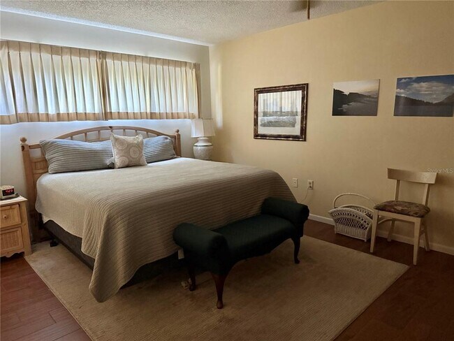 Photo - 6000 Oak Creek Ln Unit 6000