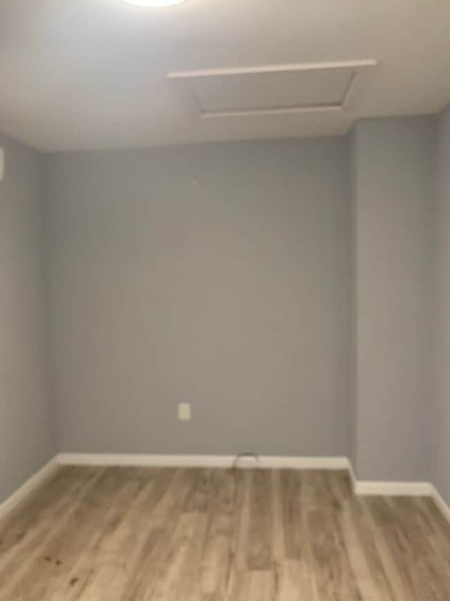 Photo - heat/air stove refrigerator/near downtown