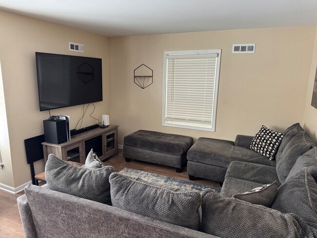 Photo - 2524 W 109th Pl