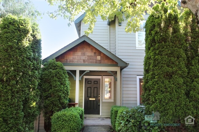 Photo - 3 Level Townhome near OHSU and PSU-Attached Garage with 2 Parking Spaces!